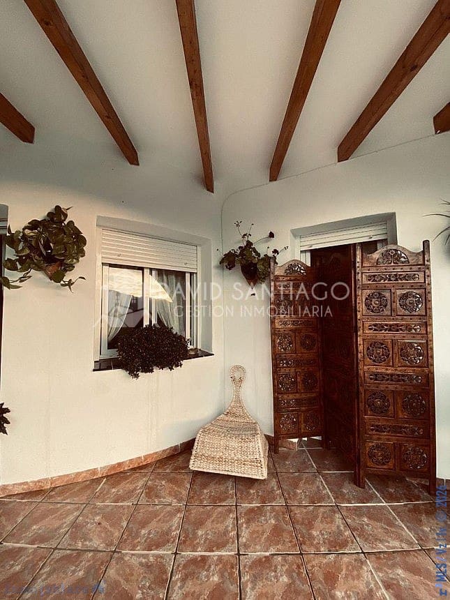 6 sypialnia Dom na sprzedaż w Vinuela z basenem garażem - 820 000 € (Ref: 8879223)