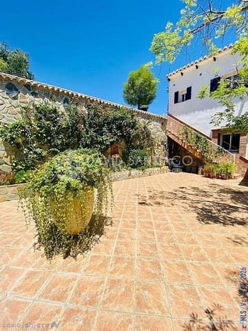 6 sovrum Hus till salu i Viñuela med pool garage - 820 000 € (Ref: 8879223)