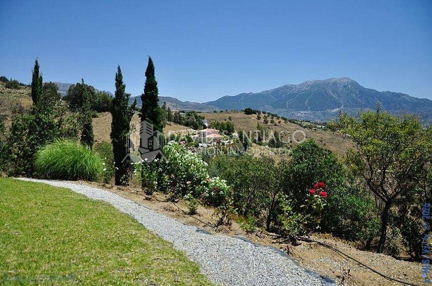 6 sypialnia Dom na sprzedaż w Vinuela z basenem garażem - 820 000 € (Ref: 8879223)