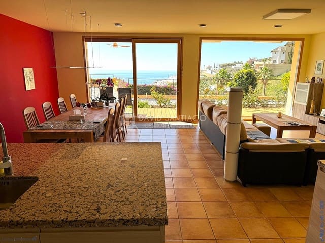 3 soveværelse Byhus til salg i El Peñoncillo, Torrox med swimmingpool - € 1.250.000 (Ref: 8883883)