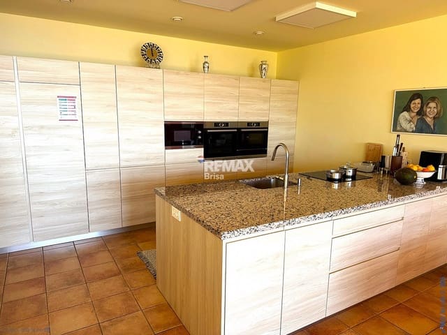 3 sypialnia Dom na sprzedaż w El Peñoncillo, Torrox z basenem - 1 250 000 € (Ref: 8883883)