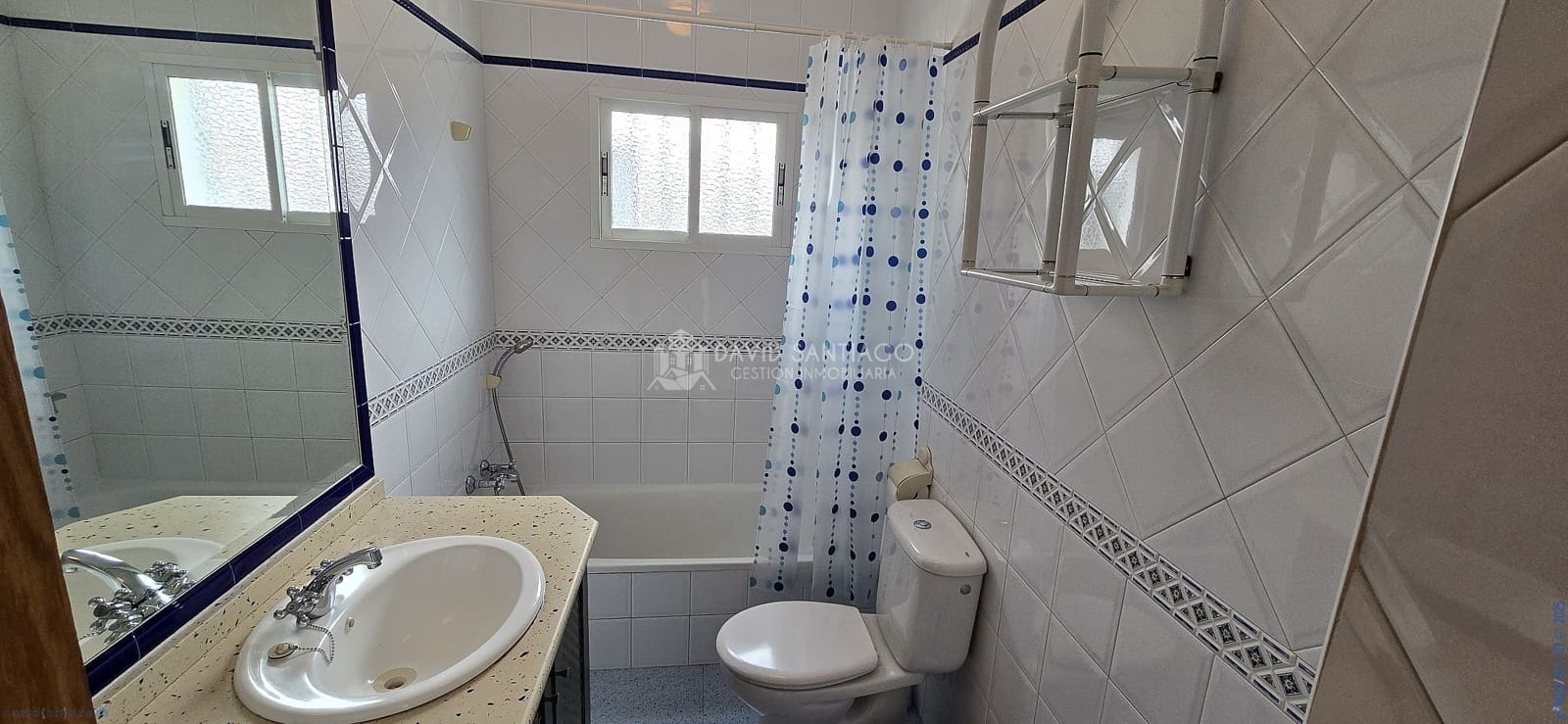 3 soveværelse Byhus til salg i Benajarafe med garage - € 315.000 (Ref: 8940686)