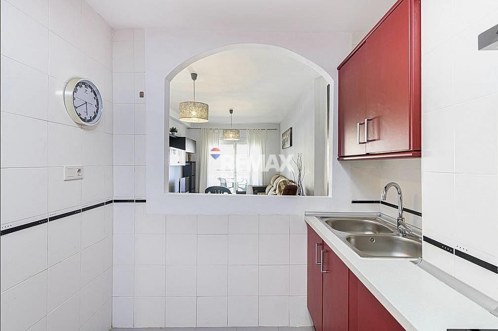 2 slaapkamer Appartement te huur in Torre de Benagalbon met garage - € 1.200 (Ref: 8977102)