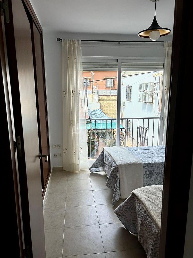 2 bedroom Apartment for rent in Benagalbon with garage - € 1,100 (Ref: 8977762)