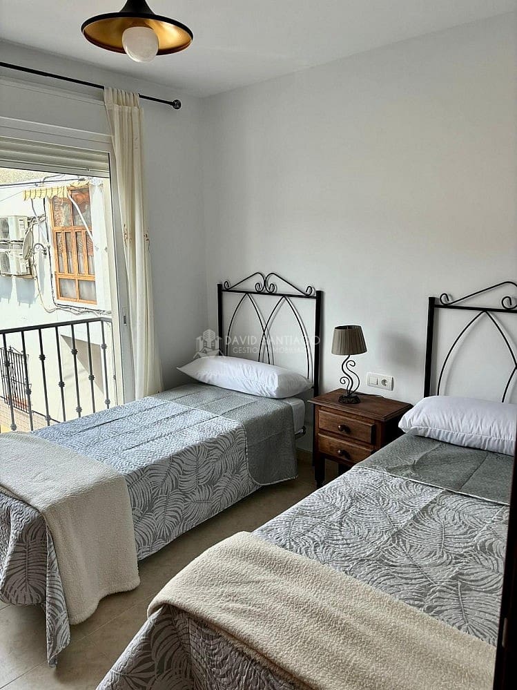 2 bedroom Apartment for rent in Benagalbon with garage - € 1,100 (Ref: 8977762)