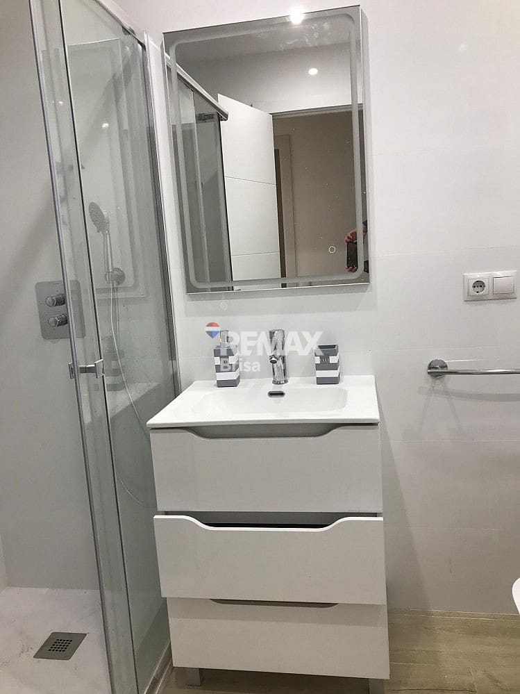 3 slaapkamer Appartement te huur in Rincon de la Victoria - € 1.700 (Ref: 9009942)