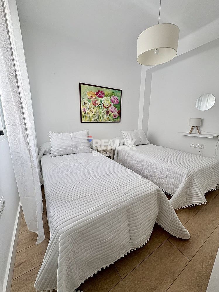 2 bedroom Apartment for rent in Torre del Mar - € 1,100 (Ref: 9018605)