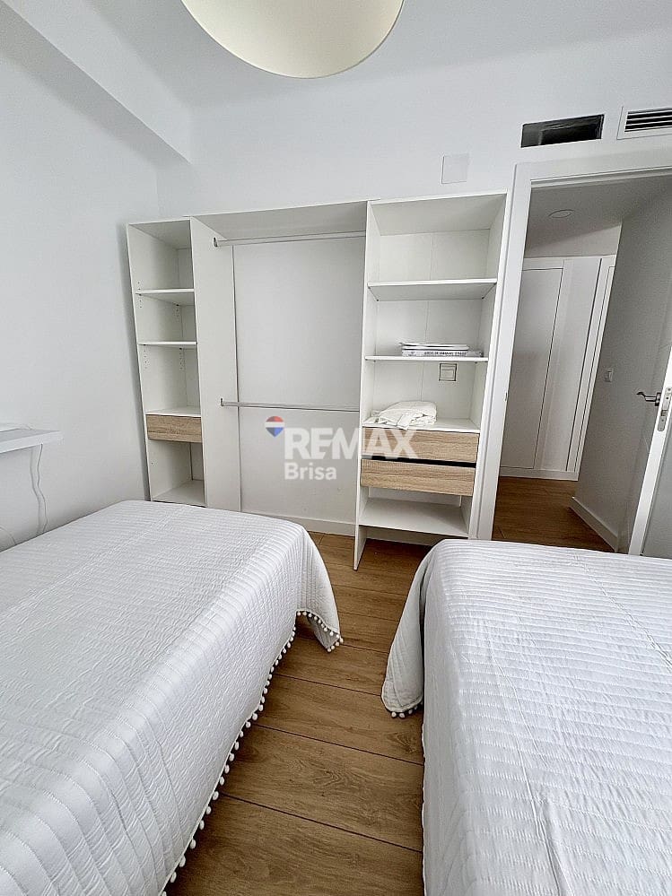 2 bedroom Apartment for rent in Torre del Mar - € 1,100 (Ref: 9018605)