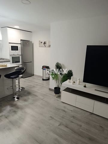 1 slaapkamer Appartement te huur in Caleta de Vélez, Vélez-Málaga - € 790 (Ref: 9025376)