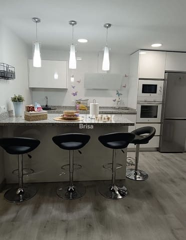 1 slaapkamer Appartement te huur in Caleta de Vélez, Vélez-Málaga - € 790 (Ref: 9025376)