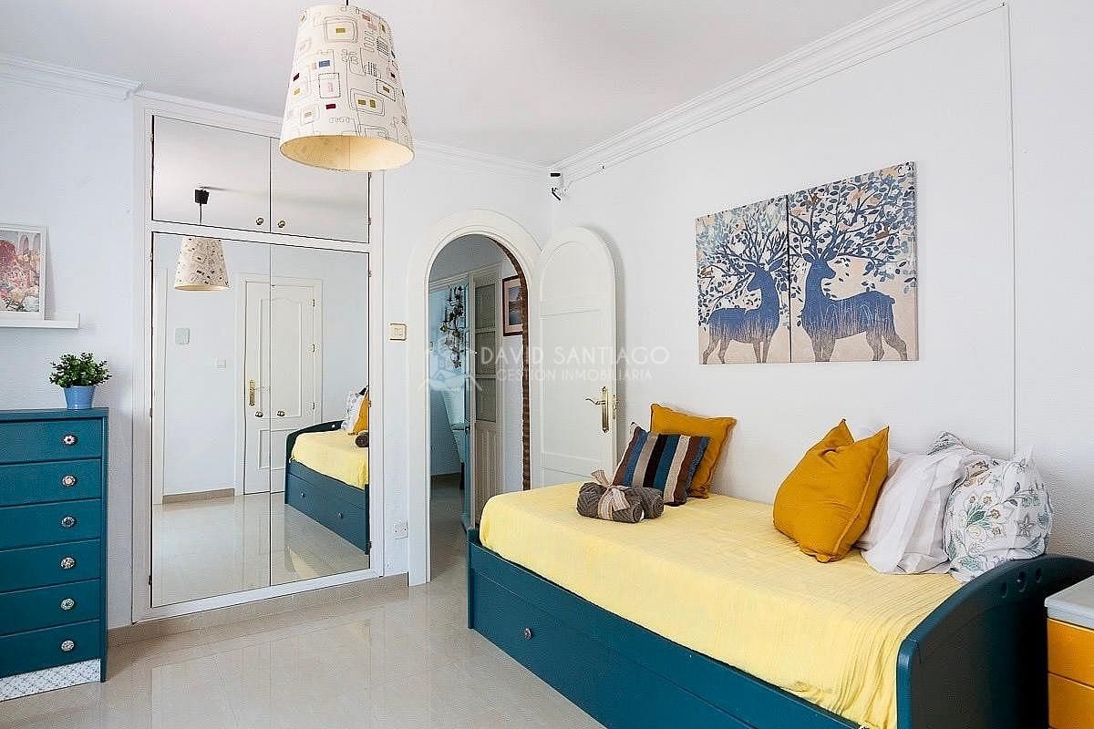 Maison de Ville de 2 chambres à louer à Caleta de Velez avec piscine - 1 300 € (Ref: 9035494)