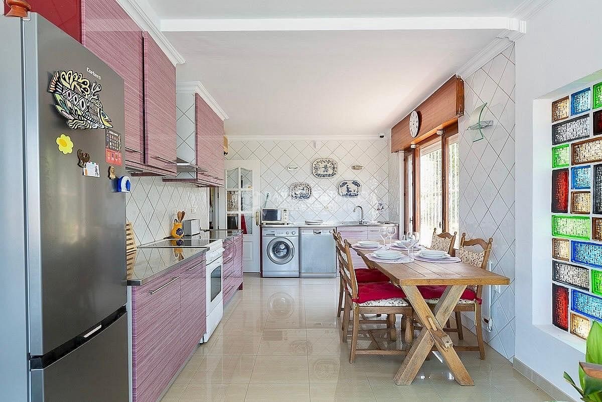 Maison de Ville de 2 chambres à louer à Caleta de Velez avec piscine - 1 300 € (Ref: 9035494)