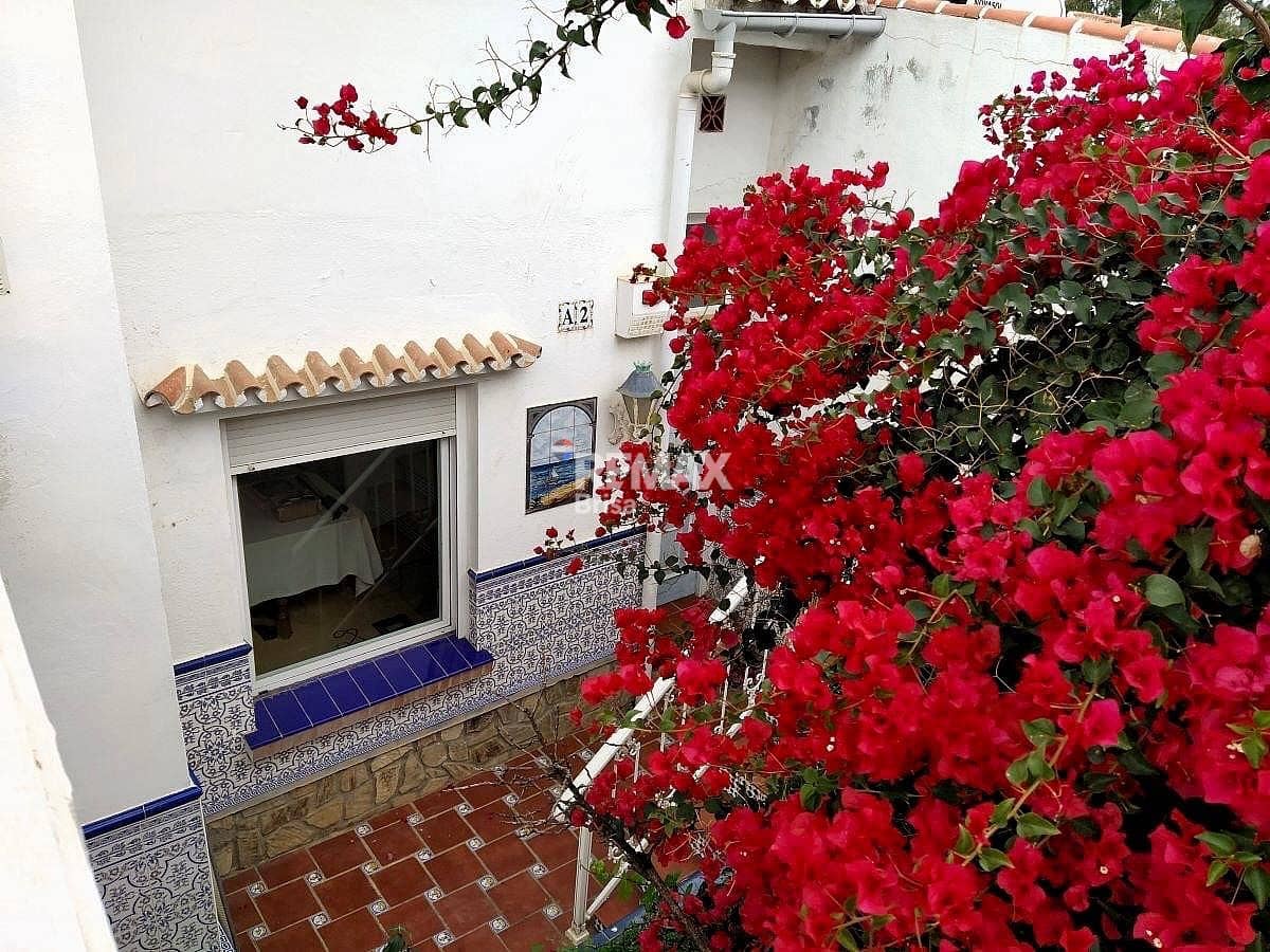 Casa de 2 habitaciones en Caleta de Vélez en alquiler con piscina - 1.300 € (Ref: 9035494)