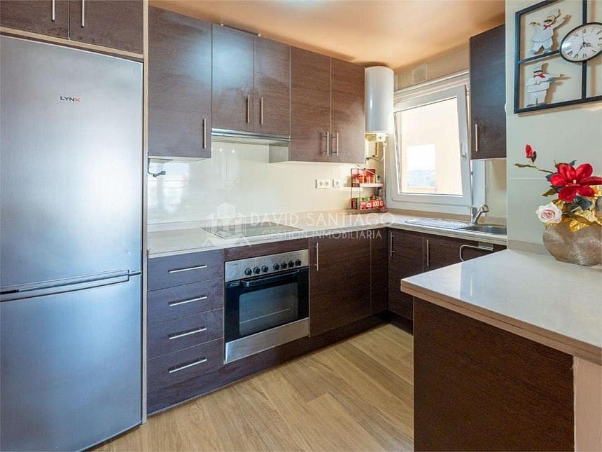 1 soveværelse Lejlighed til leje i Torre del Mar med swimmingpool garage - € 950 (Ref: 9076505)