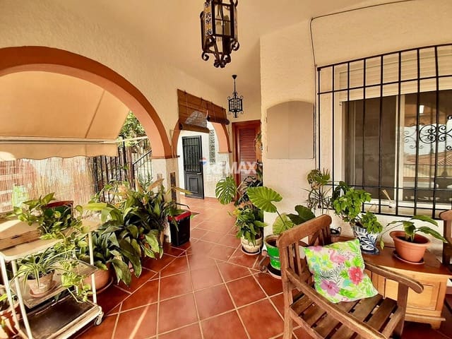 3 soverom Villa til leie i Rincón de la Victoria - € 1 300 (Ref: 9096694)