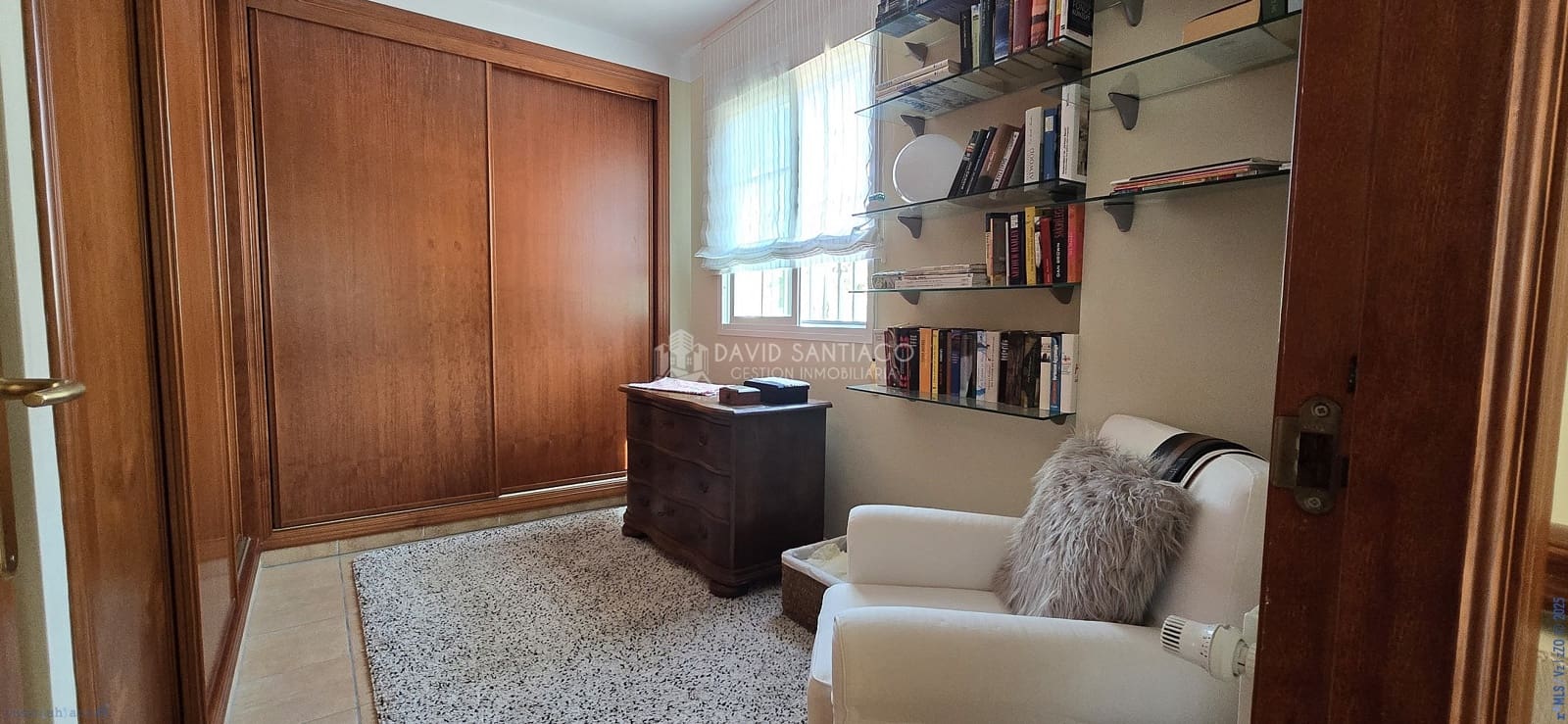 3 soveværelse Villa til salg i Sayalonga med swimmingpool - € 698.000 (Ref: 9131144)