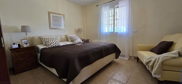 3 sovrum Villa till salu i Sayalonga med pool - 698 000 € (Ref: 9131144)