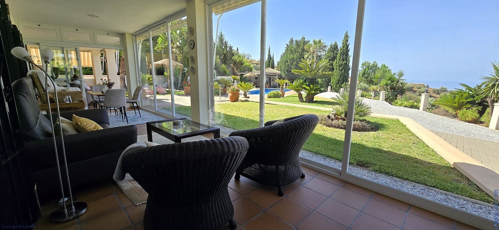 3 soveværelse Villa til salg i Sayalonga med swimmingpool - € 698.000 (Ref: 9131144)