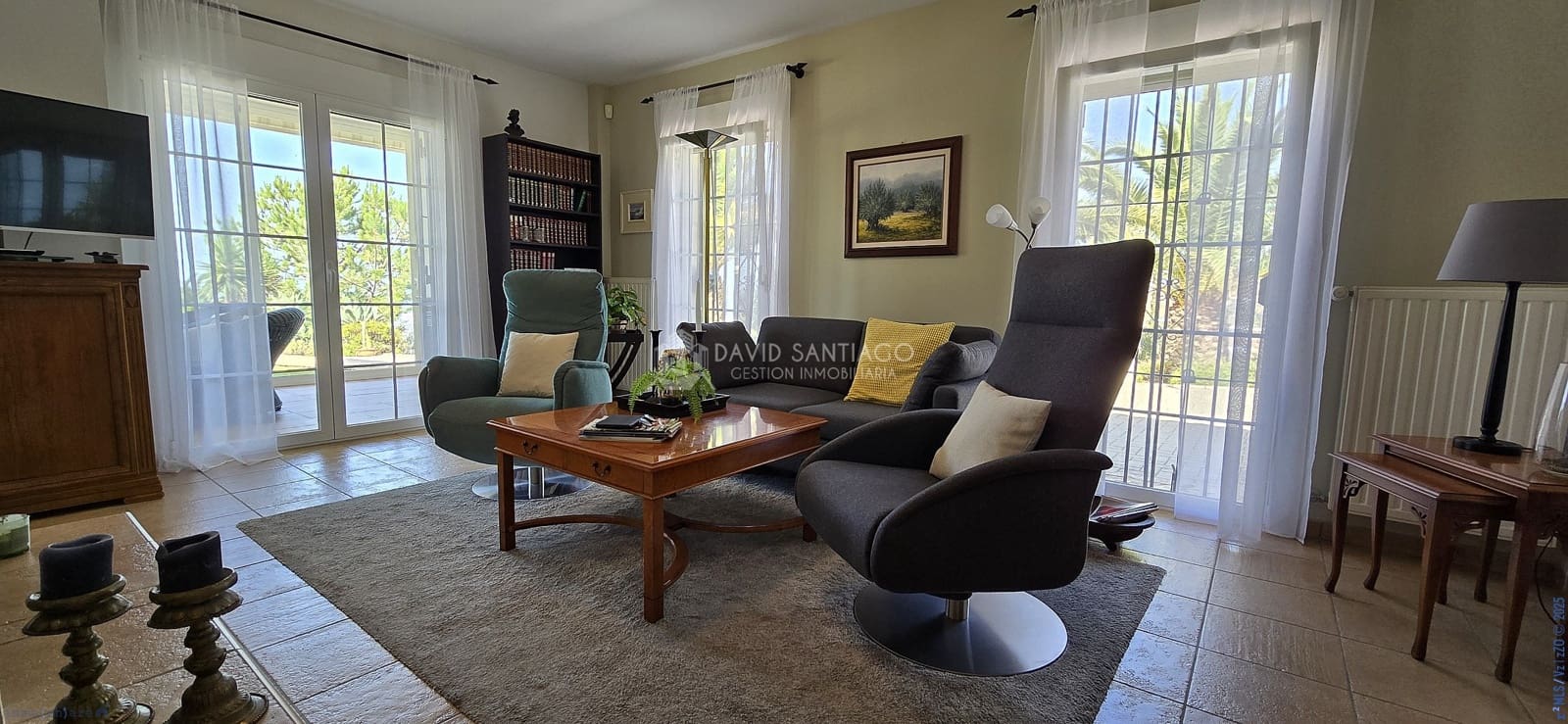 3 soveværelse Villa til salg i Sayalonga med swimmingpool - € 698.000 (Ref: 9131144)