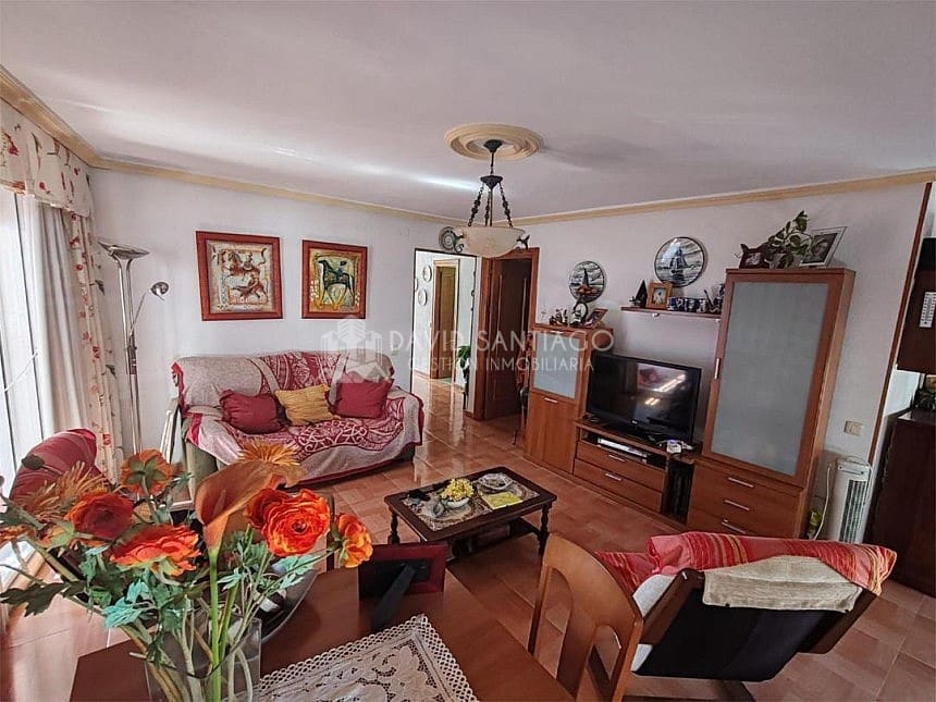 3 bedroom Apartment for sale in Torre del Mar with pool - € 360,000 (Ref: 9142274)