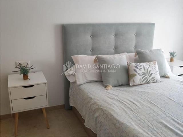 2 soveværelse Lejlighed til leje i El Peñoncillo, Torrox - € 700 (Ref: 9146574)