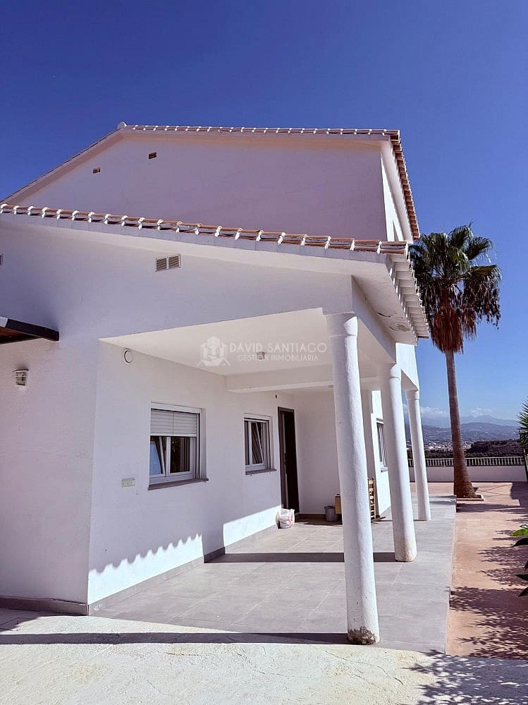 4 sovrum Villa till salu i Almayate med pool garage - 750 000 € (Ref: 9148540)