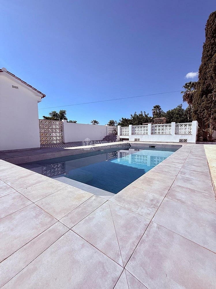 4 sovrum Villa till salu i Almayate med pool garage - 750 000 € (Ref: 9148540)