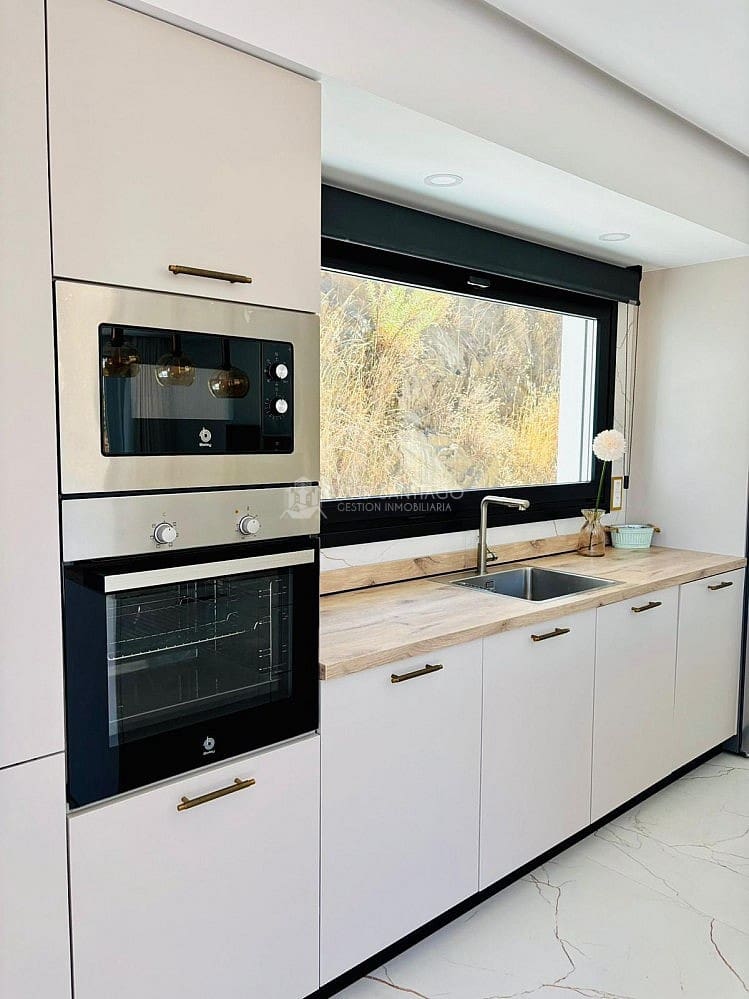 3 soveværelse Villa til leje i Arenas med swimmingpool garage - € 1.600 (Ref: 9153005)