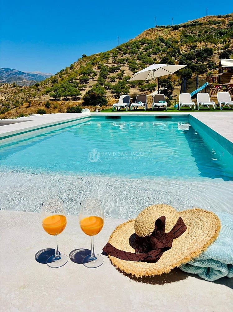 3 soveværelse Villa til leje i Arenas med swimmingpool garage - € 1.600 (Ref: 9153005)