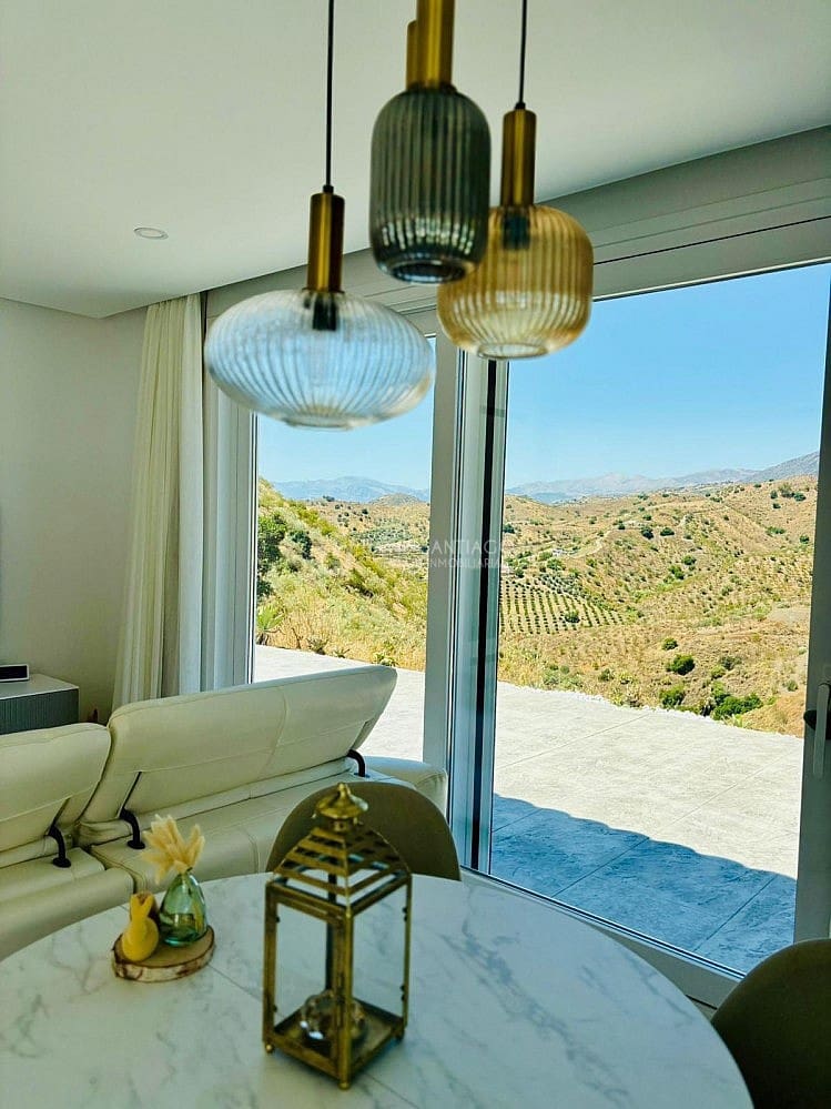 3 soveværelse Villa til leje i Arenas med swimmingpool garage - € 1.600 (Ref: 9153005)