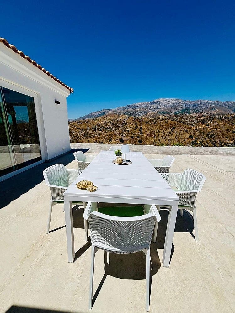 3 soveværelse Villa til leje i Arenas med swimmingpool garage - € 1.600 (Ref: 9153005)