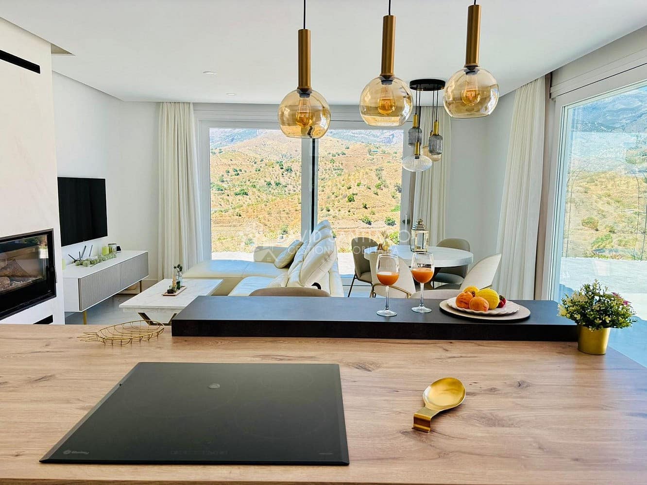 3 soveværelse Villa til leje i Arenas med swimmingpool garage - € 1.600 (Ref: 9153005)