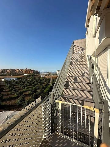 2 soveværelse Penthouse til leje i El Peñoncillo, Torrox med swimmingpool garage - € 650 (Ref: 9158265)