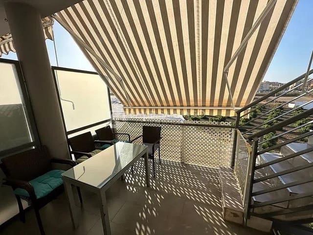 2 soveværelse Penthouse til leje i El Peñoncillo, Torrox med swimmingpool garage - € 650 (Ref: 9158265)