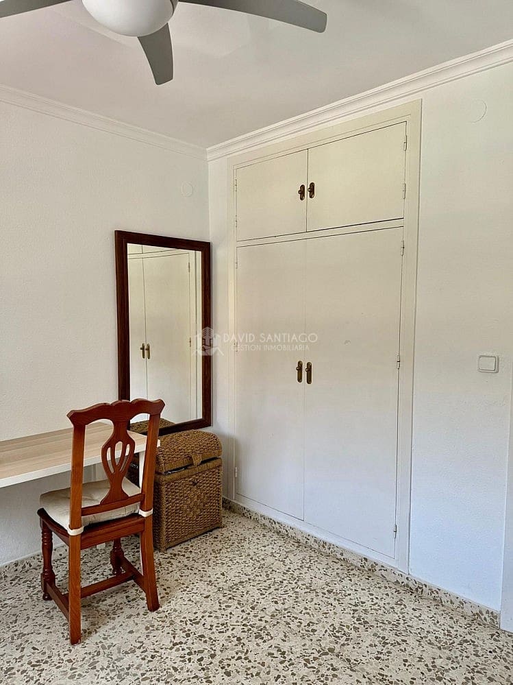 3 soverom Leilighet til leie i Torre del Mar med svømmebasseng - € 850 (Ref: 9164460)