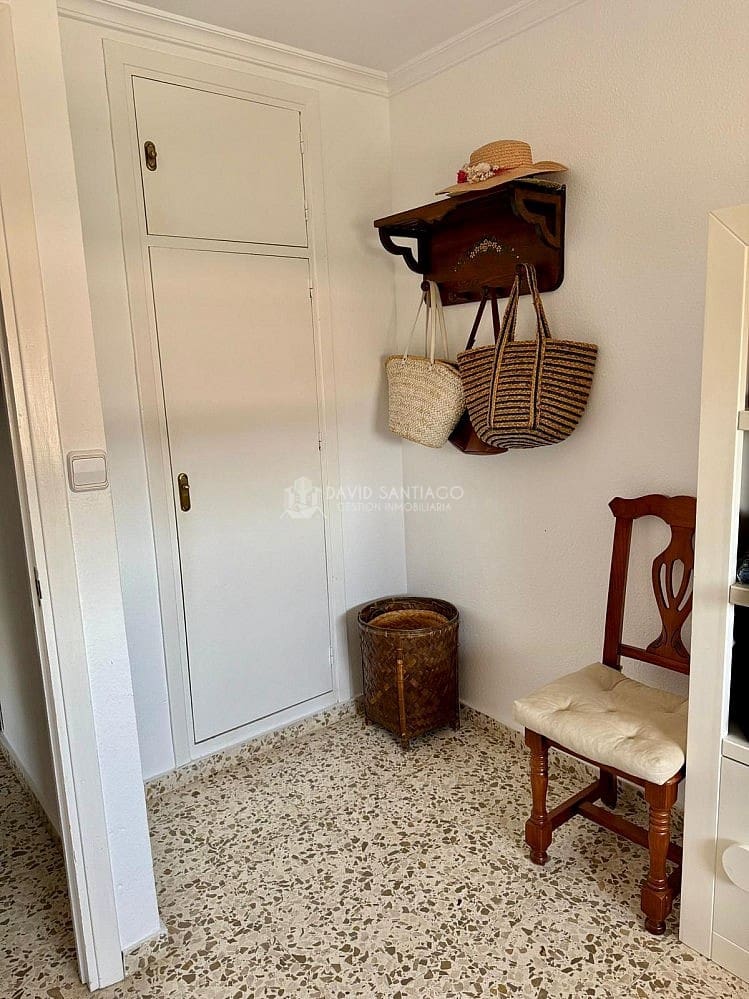 3 soverom Leilighet til leie i Torre del Mar med svømmebasseng - € 850 (Ref: 9164460)