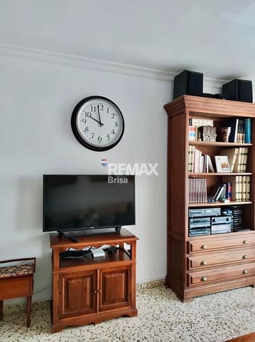 3 bedroom Apartment for rent in Torre del Mar, Vélez-Málaga with pool - € 850 (Ref: 9164460)