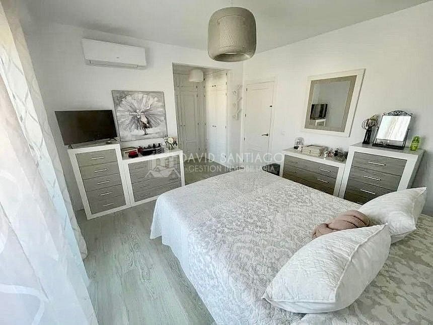 3 soveværelse Villa til salg i Rincon de la Victoria med swimmingpool garage - € 485.000 (Ref: 9168836)