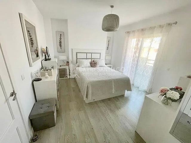 3 soverom Villa til salgs i Rincón de la Victoria med svømmebasseng garasje - € 485 000 (Ref: 9168836)