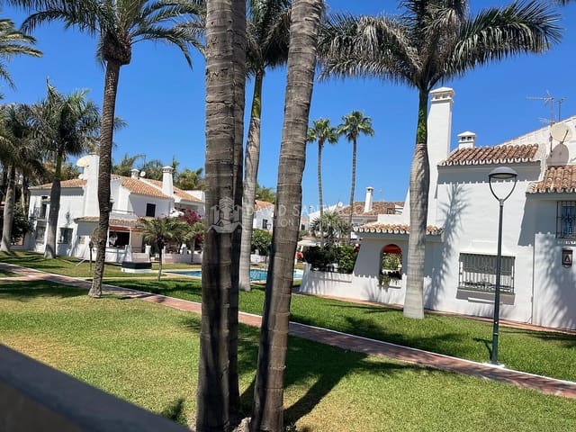 3 soverom Kjedet enebolig til salgs i Torre del Mar, Vélez-Málaga med svømmebasseng - € 520 000 (Ref: 9168992)