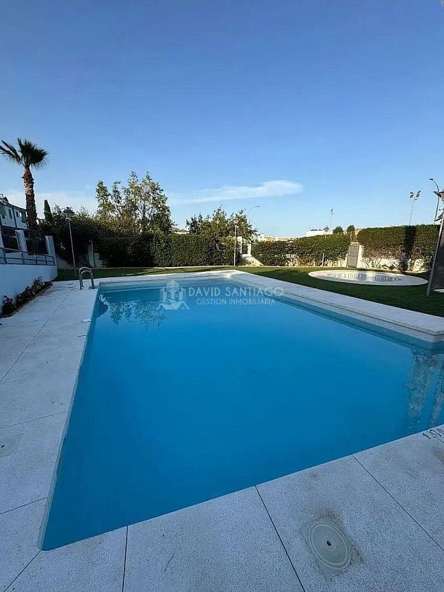 3 soverom Villa til salgs i Torre de Benagalbon med svømmebasseng garasje - € 460 000 (Ref: 9178262)