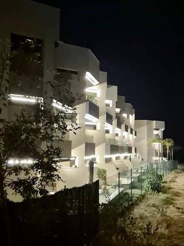 2 soveværelse Strandlejlighed til leje i Valle Niza, Vélez-Málaga med swimmingpool garage - € 1.100 (Ref: 9184729)