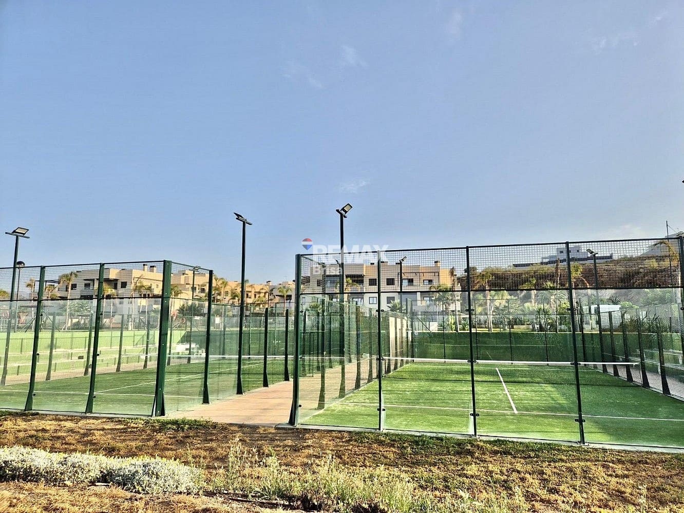 2 makuuhuone Ranta-asunto vuokrattavana paikassa Valle Niza mukana uima-altaan 
autotalli - 1 200 € (Ref: 9184729)