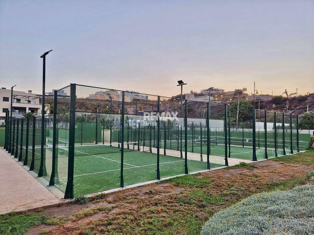 2 makuuhuone Ranta-asunto vuokrattavana paikassa Valle Niza mukana uima-altaan 
autotalli - 1 200 € (Ref: 9184729)