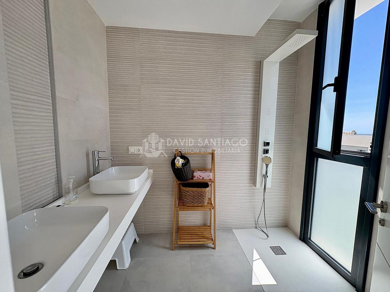 4 chambre Villa/Maison à vendre à Torre de Benagalbon avec piscine garage - 545 000 € (Ref: 9185971)