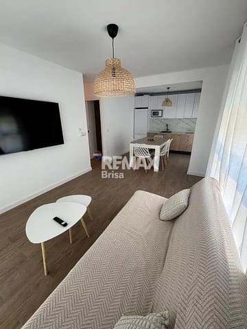 2 bedroom Apartment for rent in Torre del Mar, Vélez-Málaga with pool - € 950 (Ref: 9189693)