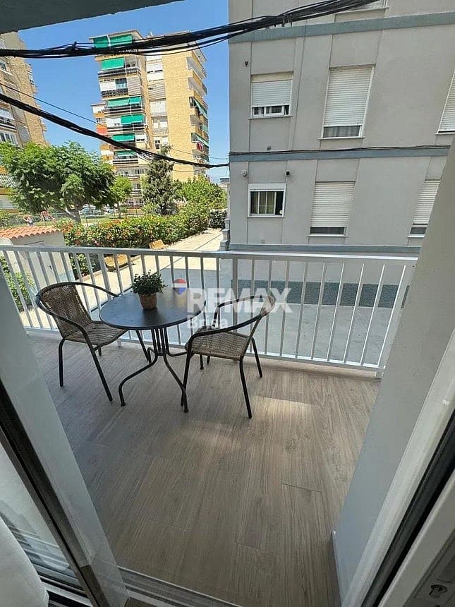 2 makuuhuone Huoneisto vuokrattavana paikassa Torre del Mar mukana uima-altaan - 950 € (Ref: 9189693)