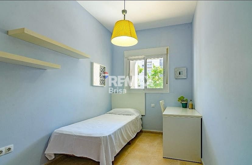 Apartamento de 3 habitaciones en Rincón de la Victoria en alquiler con piscina garaje - 1.300 € (Ref: 9189849)