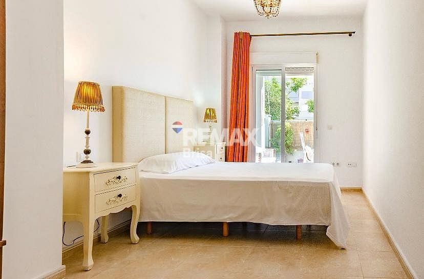 Apartamento de 3 habitaciones en Rincón de la Victoria en alquiler con piscina garaje - 1.300 € (Ref: 9189849)