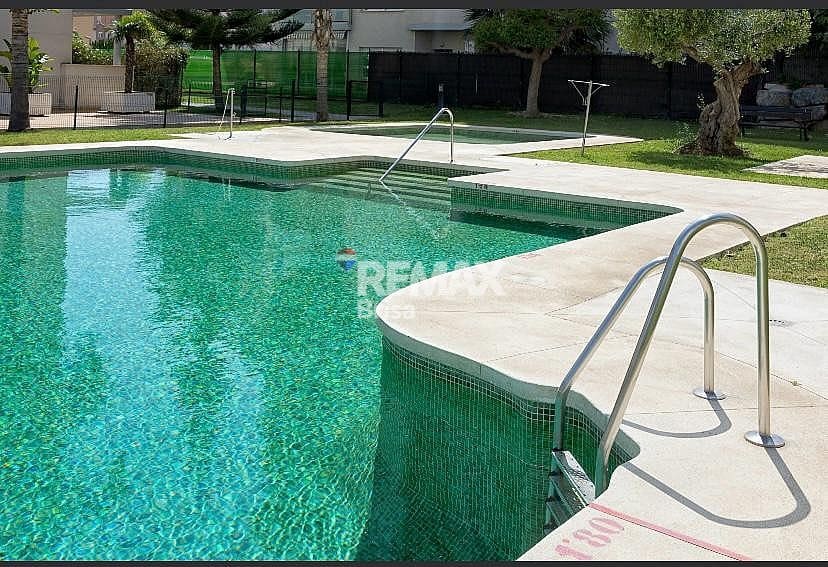 Apartamento de 3 habitaciones en Rincón de la Victoria en alquiler con piscina garaje - 1.300 € (Ref: 9189849)